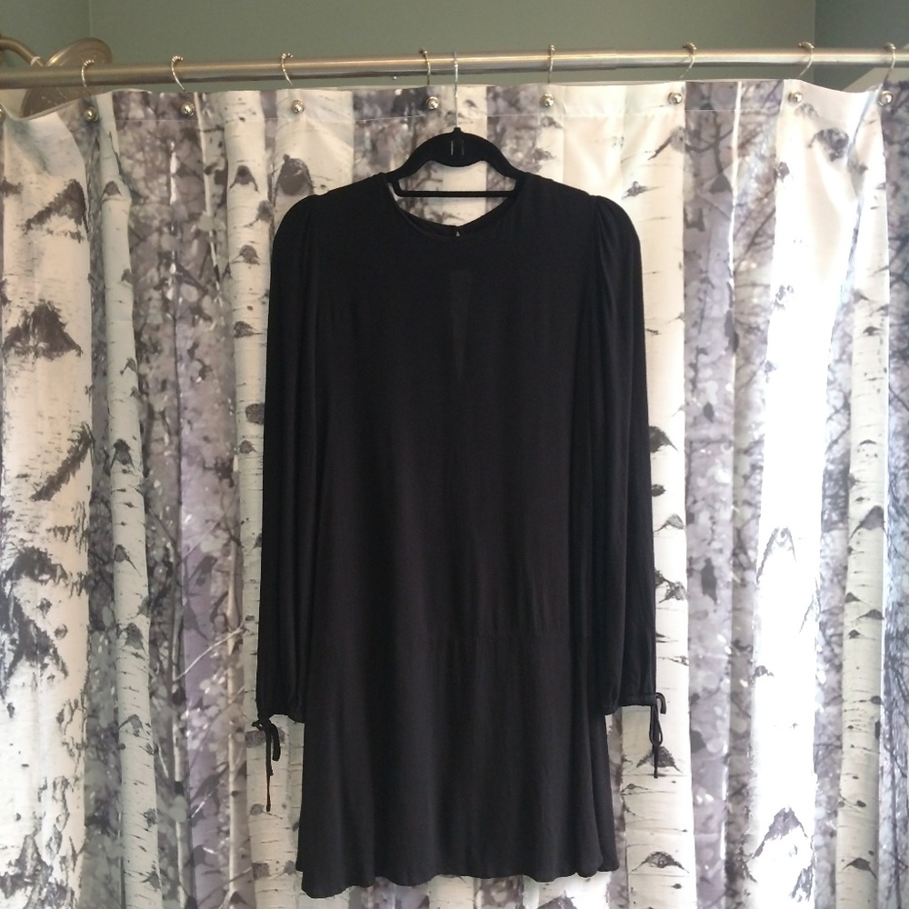 Flowy black swing dress size Small